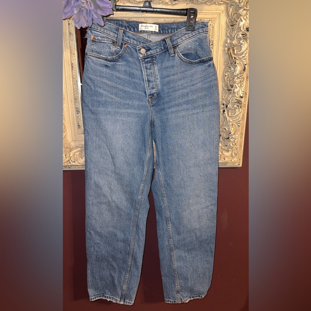 Abercrombie & Fitch The Dad High Rise